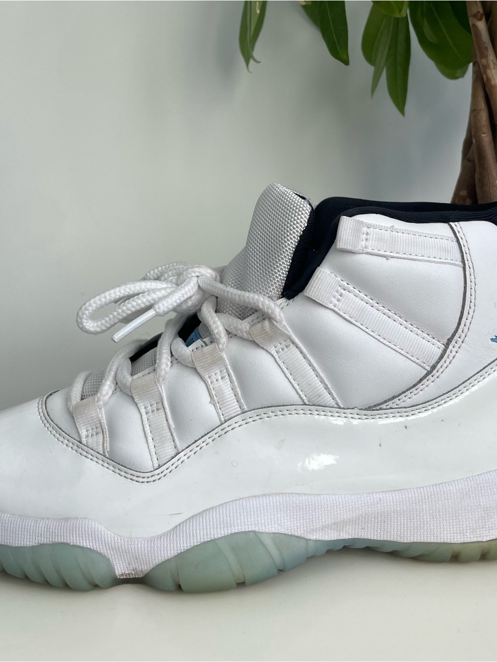 MEN SIZE 8.5 NIKE AIR JORDAN 11 RETRO COLUMBIA LEGEND BLUE 2024 SHOES